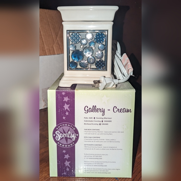 Scentsy Gallery - Cream Warmer with Blue and Silver Dazzle Frame New in Box - Picture 3 of 9
